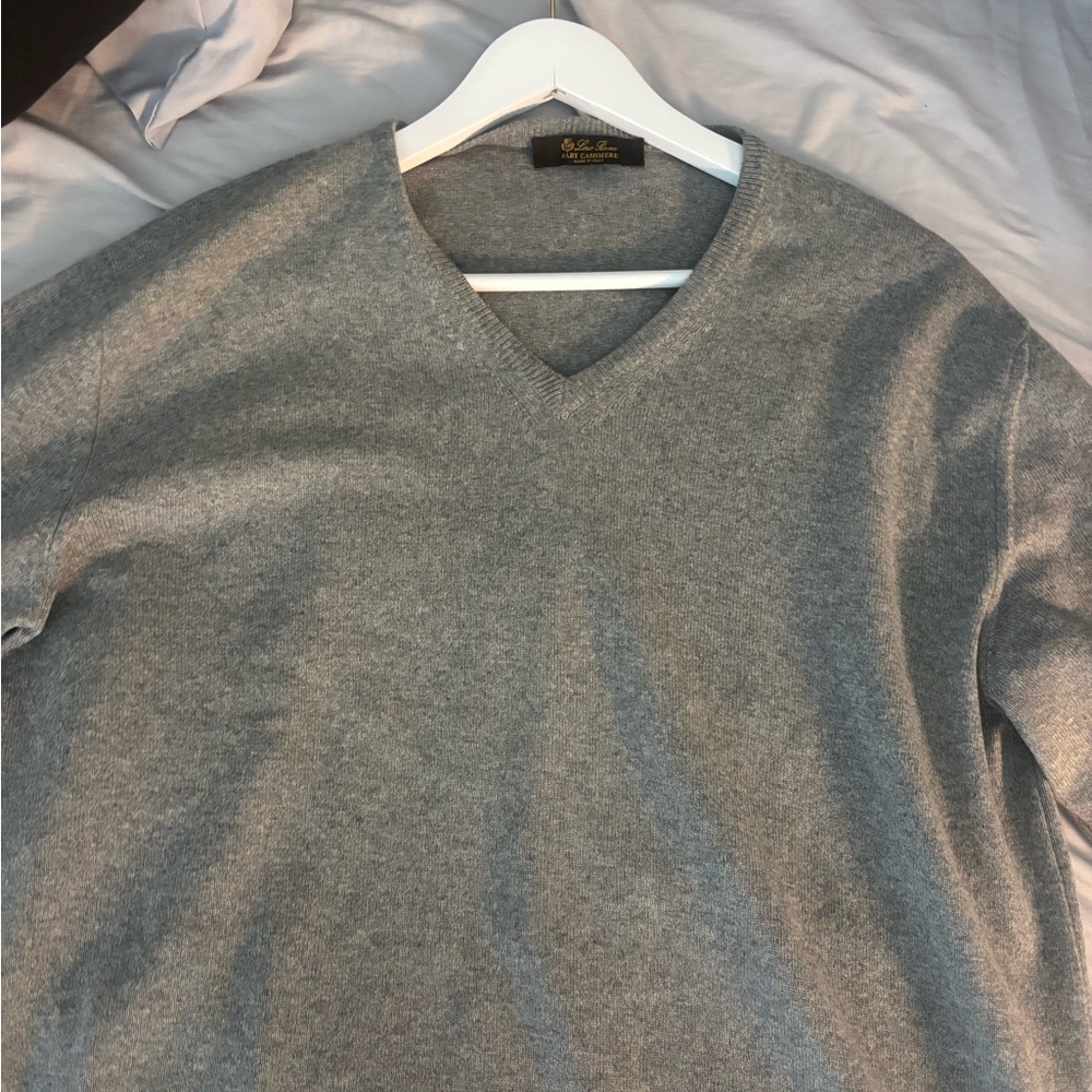 Lora piana baby cashmere sweater gray.